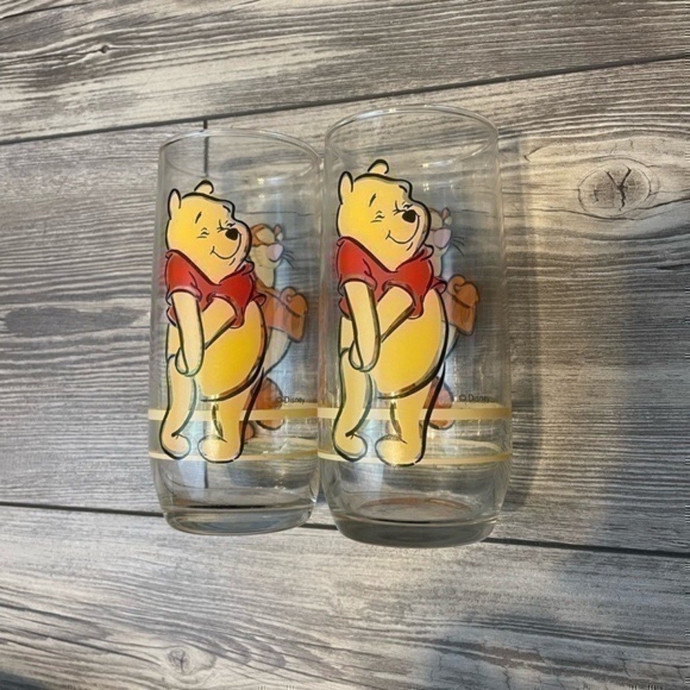 Walt Disney 'Winnie The Pooh & Tigger" Drinking Glasses Vintage Set of 2 EUC